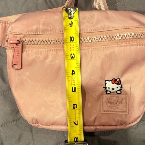 Rare Herschel x Hello Kitty Fifteen Belt Bag Pink Sanrio Bow Sling Fanny Pack - Picture 8 of 12